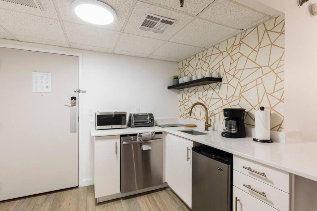 Modern Studio On I-Drive: Parking + Pool Included Orlando Kültér fotó