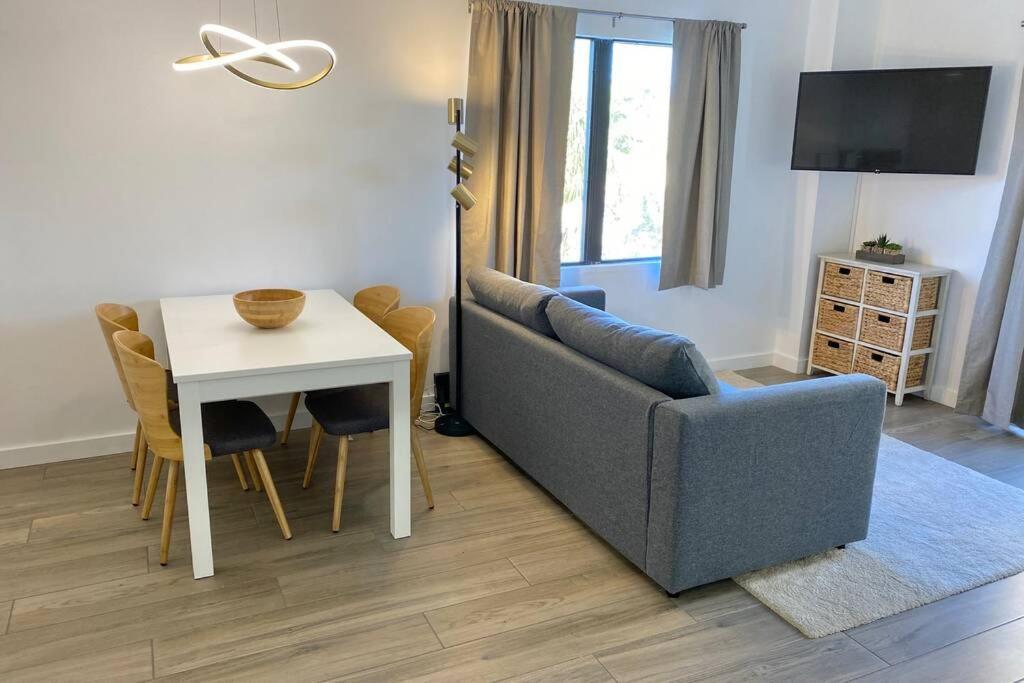 Modern Studio On I-Drive: Parking + Pool Included Orlando Kültér fotó